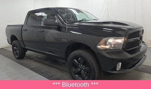 Brilliant Black Crystal Pearlcoat 2019 RAM 1500 Express