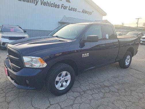 True Blue Pearlcoat 2018 RAM 1500 Express