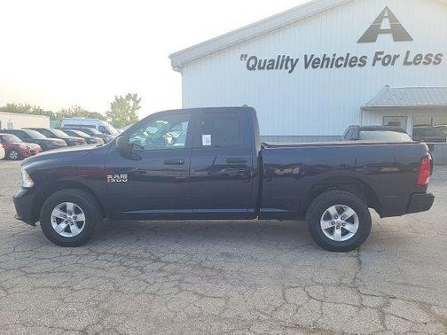 True Blue Pearlcoat 2018 RAM 1500 Express