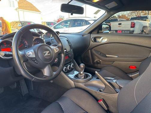 2016 Nissan 370Z Base