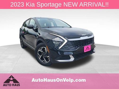 Fusion Black 2023 Kia Sportage LX
