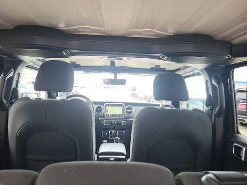 Black Clearcoat 2021 Jeep Wrangler Unlimited Sahara