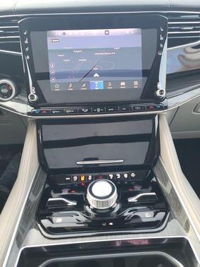 2022 Jeep Wagoneer Series III 4x4