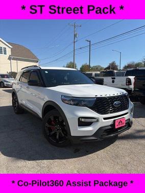 Star White Metallic Tri-Coat 2022 Ford Explorer ST