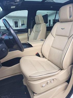 Crystal White Tricoat 2021 Cadillac Escalade ESV Premium Luxury