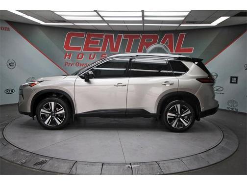 2024 Nissan Rogue SL