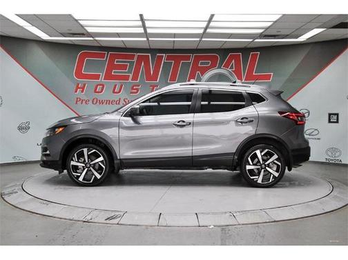 2022 Nissan Rogue Sport SL