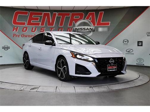 2023 Nissan Altima 2.5 SR