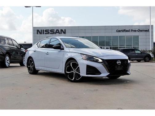 2023 Nissan Altima 2.5 SR