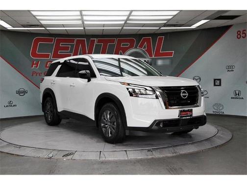 2025 Nissan Pathfinder S