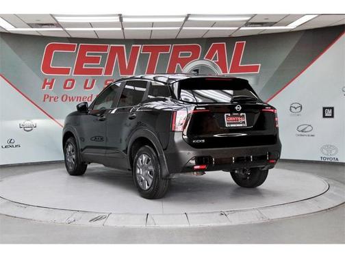2025 Nissan Kicks S