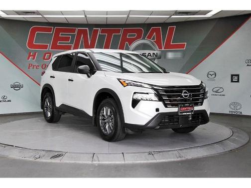 Everest White P 2024 Nissan Rogue S