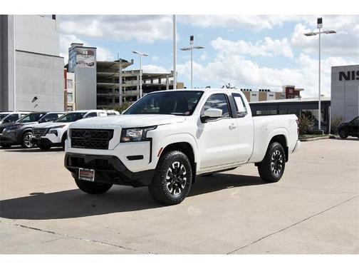 2024 Nissan Frontier SV