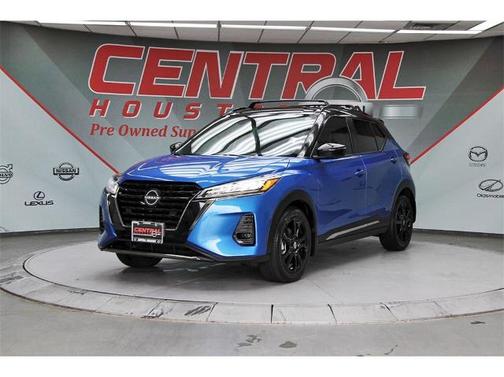 2023 Nissan Kicks SR
