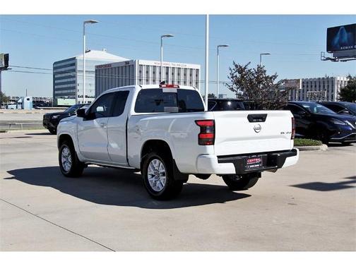 2024 Nissan Frontier SV