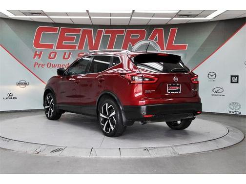 2022 Nissan Rogue Sport SL