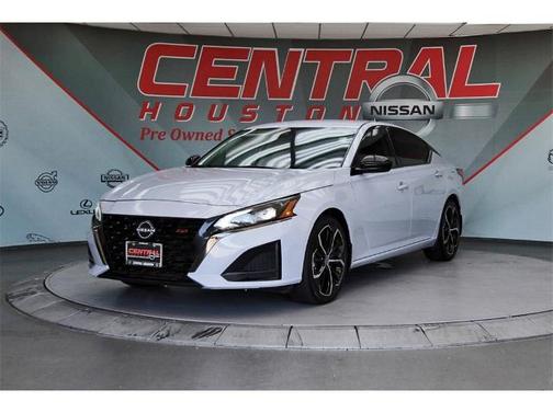 2023 Nissan Altima 2.5 SR