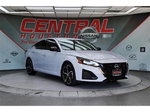 2023 Nissan Altima 2.5 SR