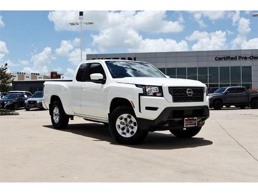2024 Nissan Frontier SV