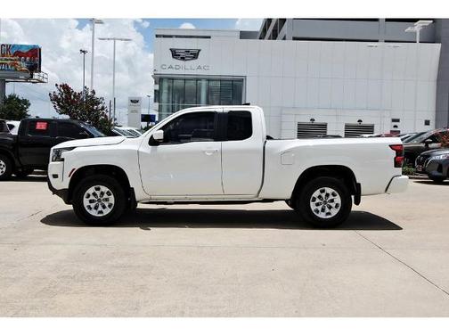 Glacier White 2024 Nissan Frontier SV