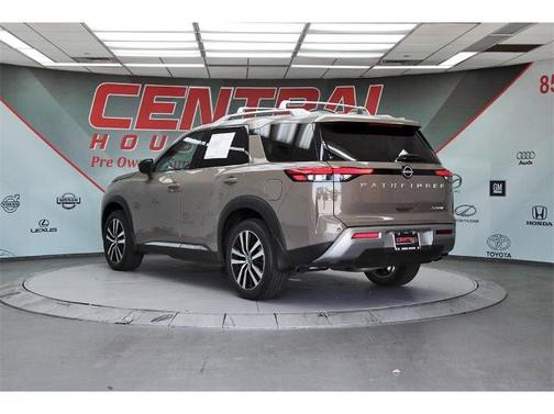 2024 Nissan Pathfinder Platinum