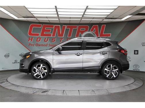 2022 Nissan Rogue Sport SL