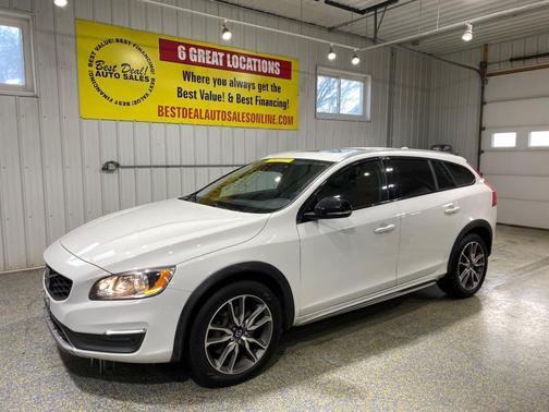 2015 Volvo V60 Cross Country T5