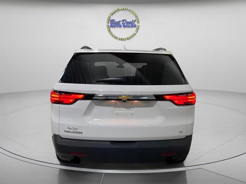 2022 Chevrolet Traverse LT Cloth