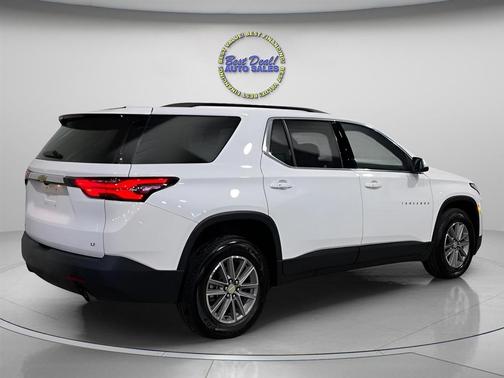 2022 Chevrolet Traverse LT Cloth