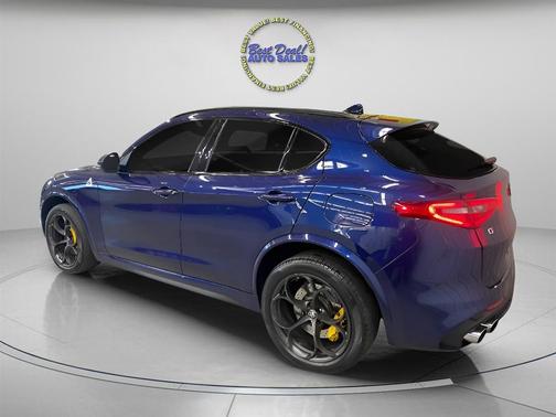 2018 Alfa Romeo Stelvio Quadrifoglio