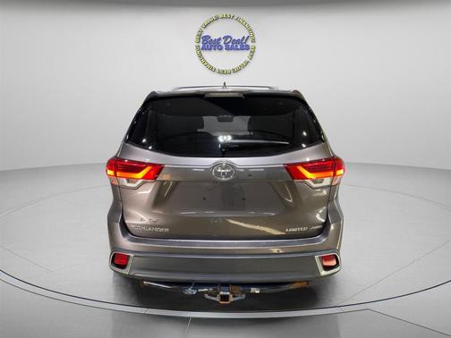 2019 Toyota Highlander Limited Platinum