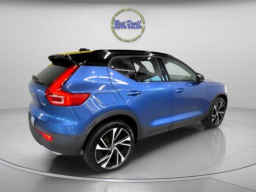 2019 Volvo XC40 T5 R-Design