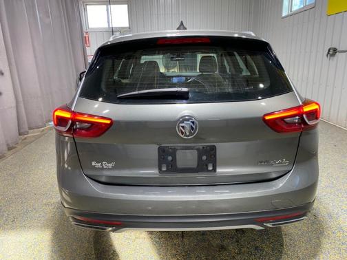 2019 Buick Regal TourX Essence