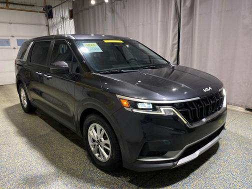 2023 Kia Carnival LX