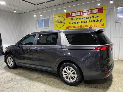 2023 Kia Carnival LX