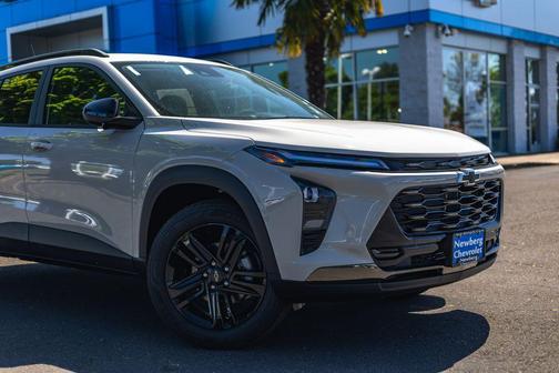 White Sands 2026 Chevrolet Trax FWD ACTIV