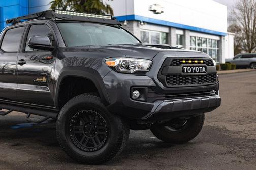 2016 Toyota Tacoma SR5