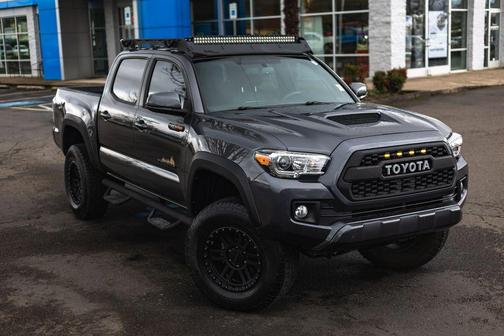 2016 Toyota Tacoma SR5