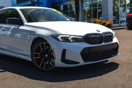 Mineral White Metallic 2023 BMW M340 M340i