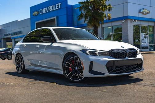 Mineral White Metallic 2023 BMW M340 M340i