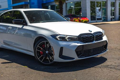 Mineral White Metallic 2023 BMW M340 M340i