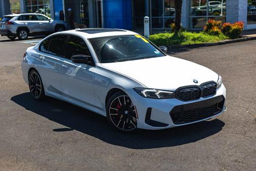 Mineral White Metallic 2023 BMW M340 M340i