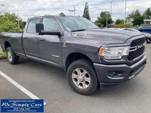 2022 RAM 2500 Big Horn Crew Cab 4x4 8' Box