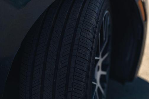 2014 Lincoln MKZ Hybrid Base