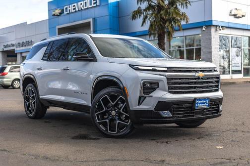 Polar White Tricoat 2026 Chevrolet Traverse High Country