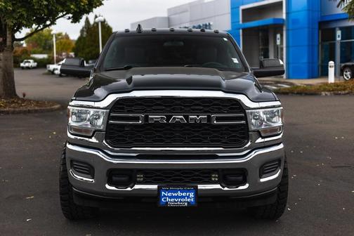 2021 RAM 2500 Tradesman Crew Cab 4x4 6'4' Box
