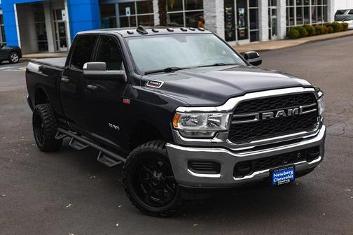 2021 RAM 2500 Tradesman Crew Cab 4x4 6'4' Box