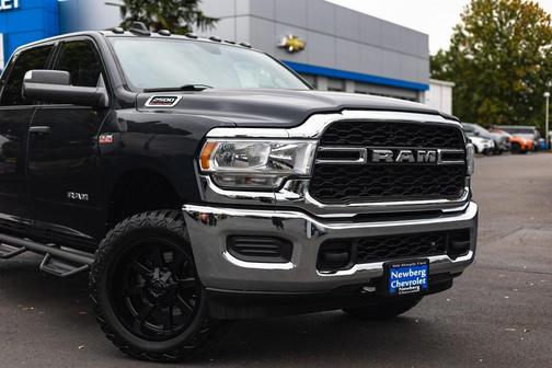 2021 RAM 2500 Tradesman Crew Cab 4x4 6'4' Box