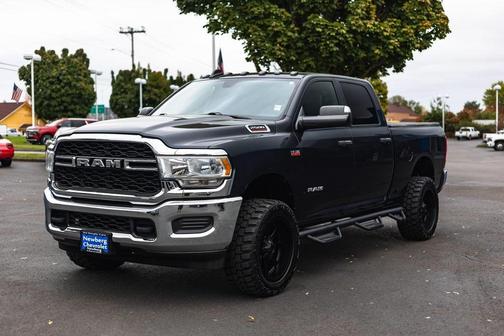 2021 RAM 2500 Tradesman Crew Cab 4x4 6'4' Box