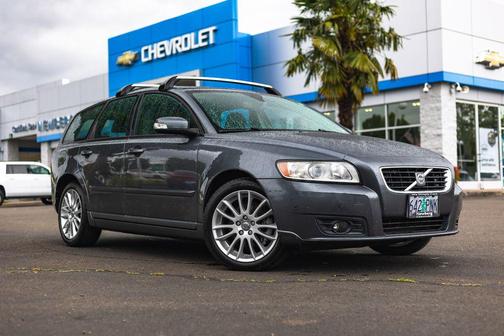 Brilliant Blue Metallic 2009 Volvo V50 2.4i